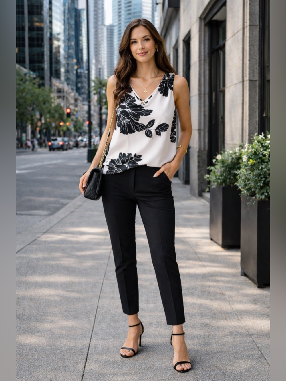WHBM Black White Floral Sleeveless Blouse Size M